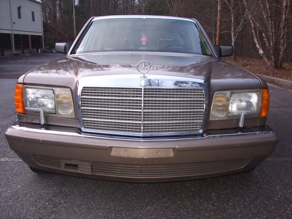 1988 Mercedes-Benz W126 S-Class Sedan - Image 3 of 31