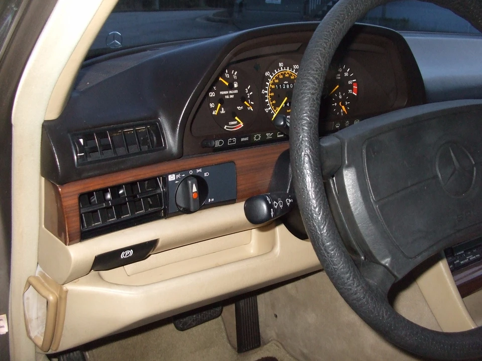 1988 Mercedes-Benz W126 S-Class Sedan - Image 26 of 31