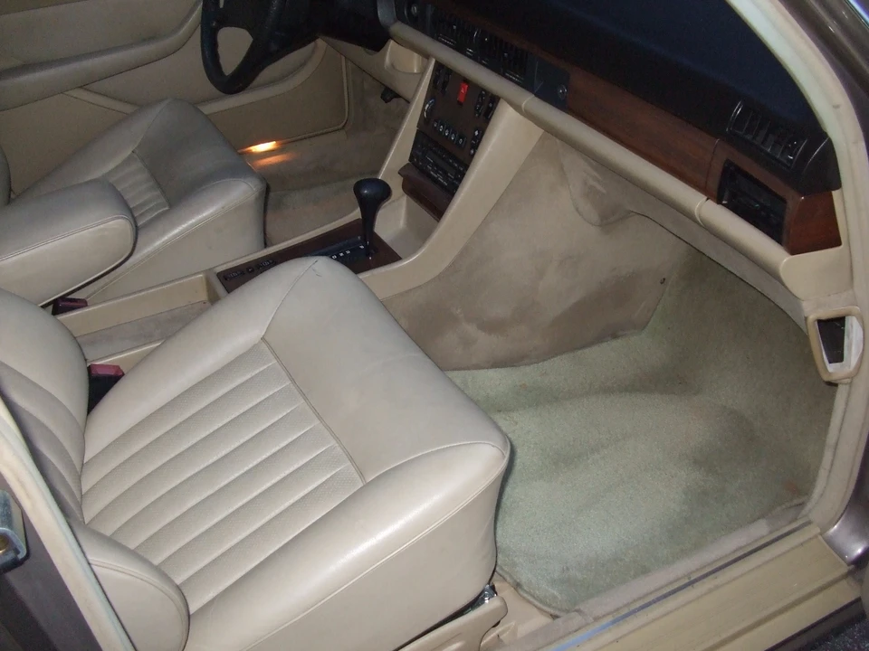 1988 Mercedes-Benz W126 S-Class Sedan - Image 27 of 31