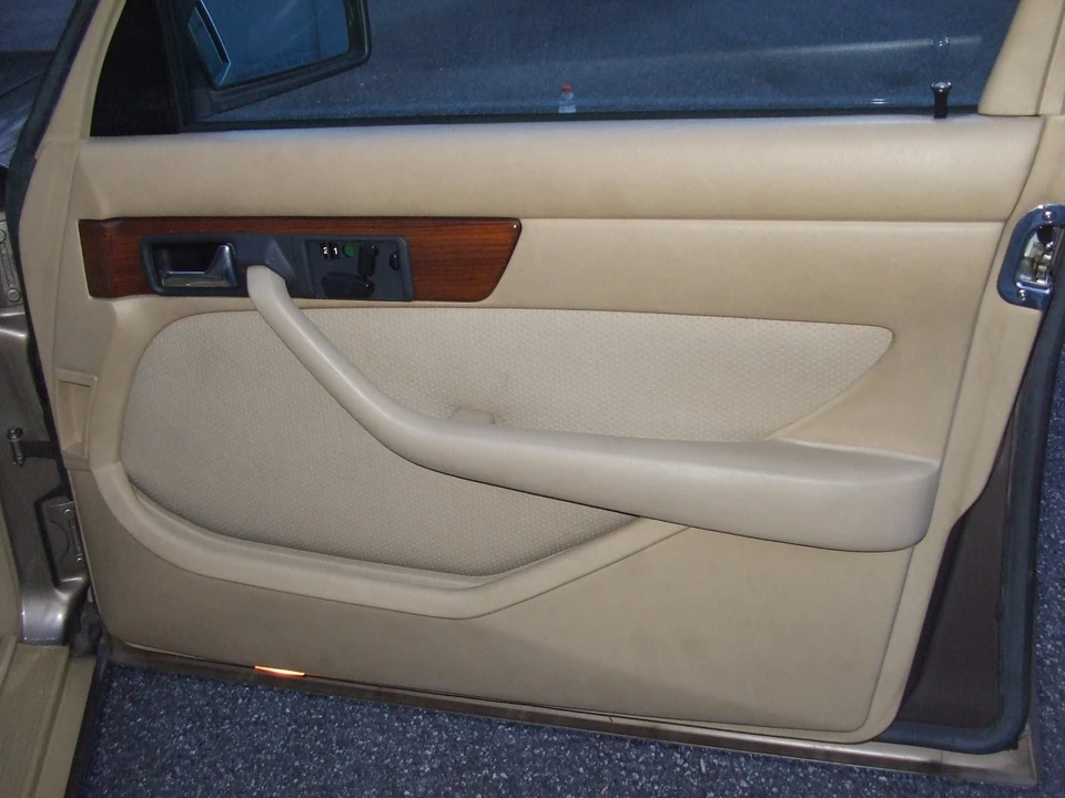 1988 Mercedes-Benz W126 S-Class Sedan - Image 29 of 31