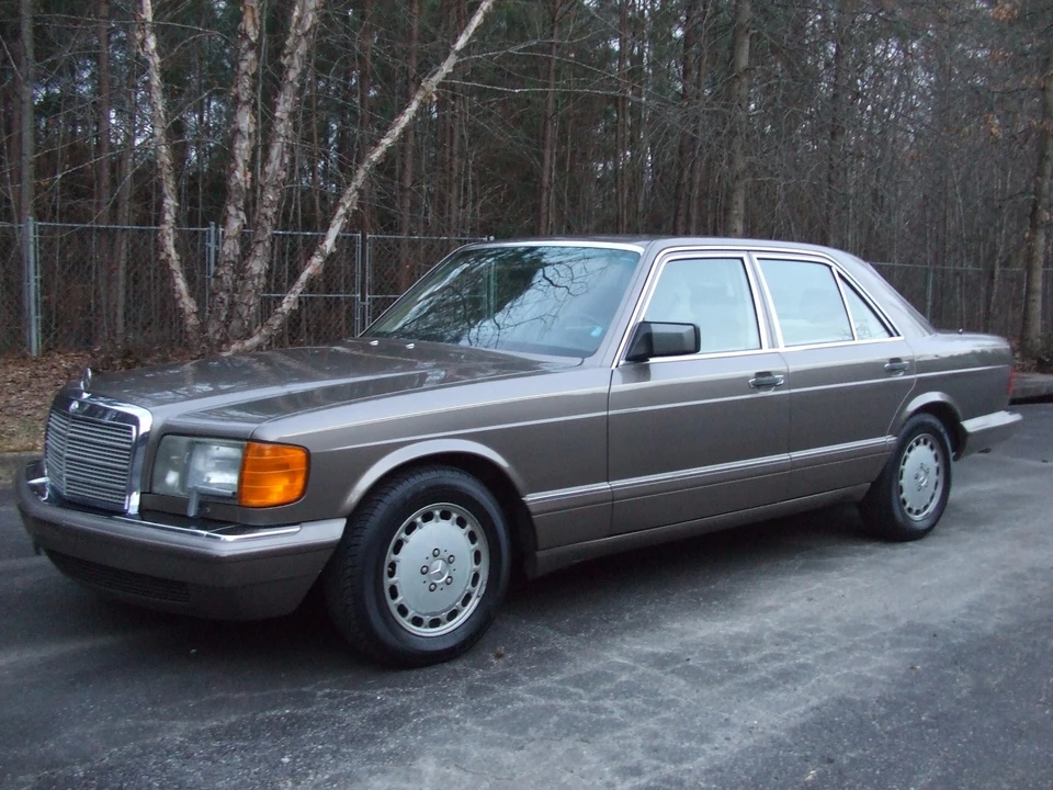1988 Mercedes-Benz W126 S-Class Sedan - Image 6 of 31