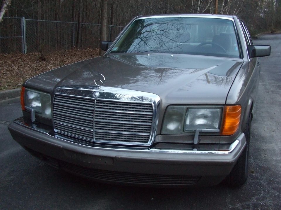 1988 Mercedes-Benz W126 S-Class Sedan - Image 7 of 31