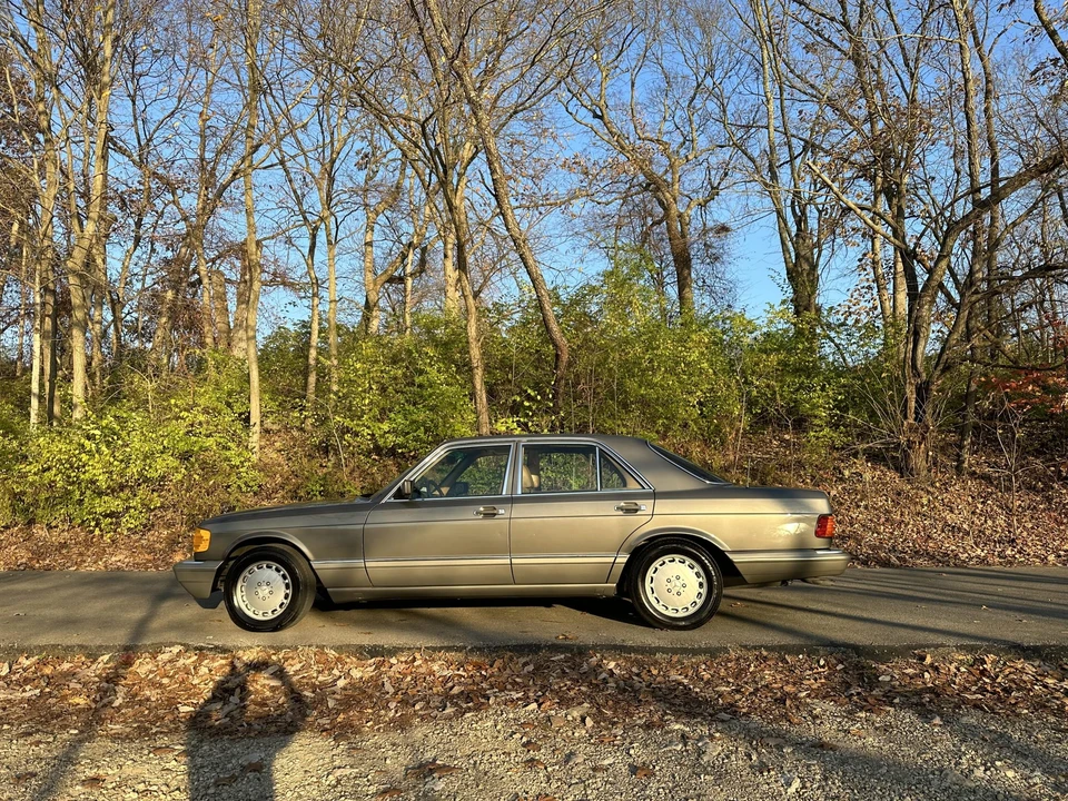 1988 Mercedes-Benz W126 S-Class Sedan - Image 15 of 31