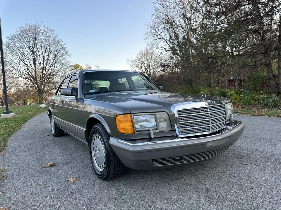 1988 Mercedes-Benz W126 S-Class Sedan - Image 7 of 31