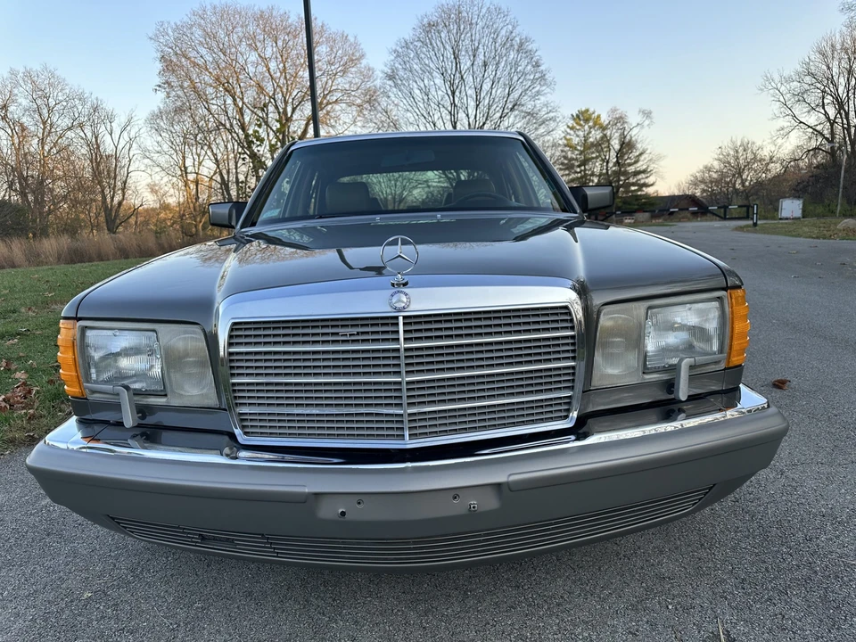 1988 Mercedes-Benz W126 S-Class Sedan - Image 6 of 31