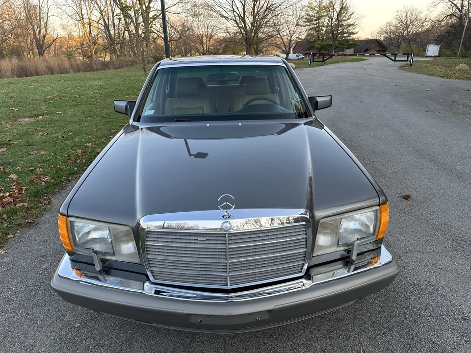 1988 Mercedes-Benz W126 S-Class Sedan - Image 5 of 31