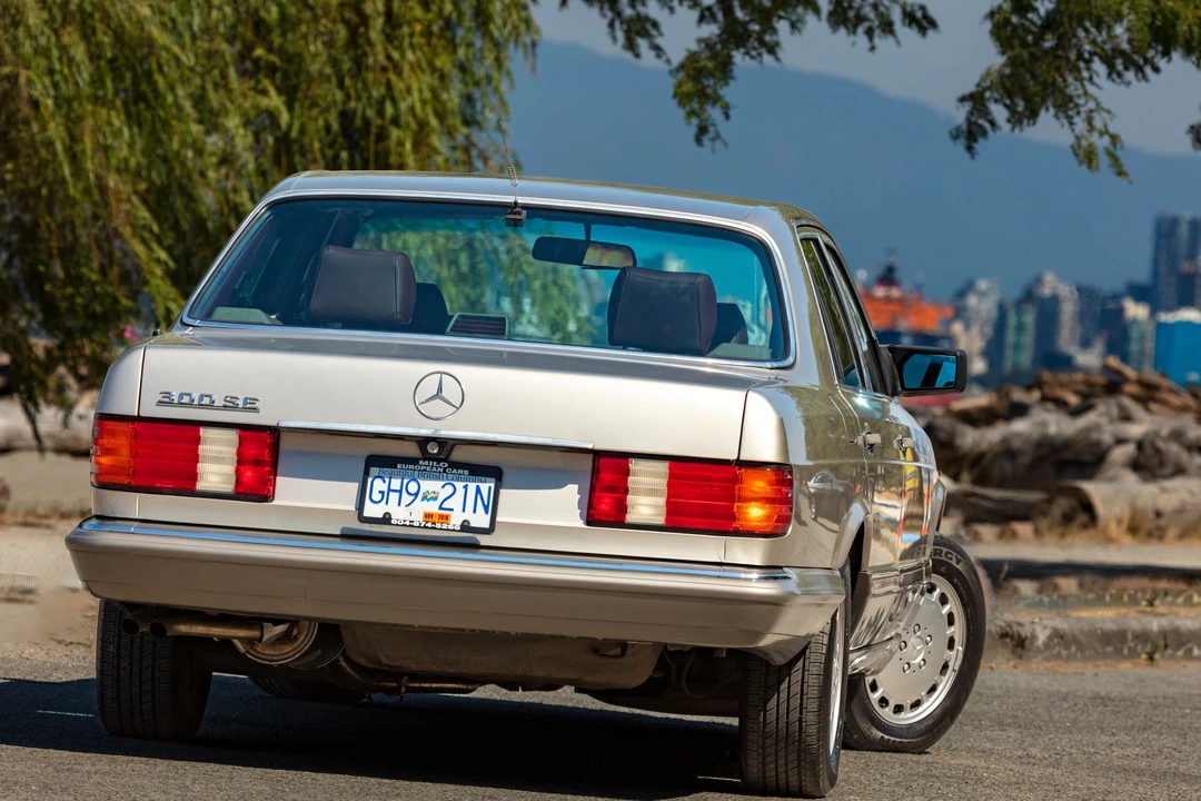 1988 Mercedes-Benz W126 S-Class Sedan - Image 5 of 31