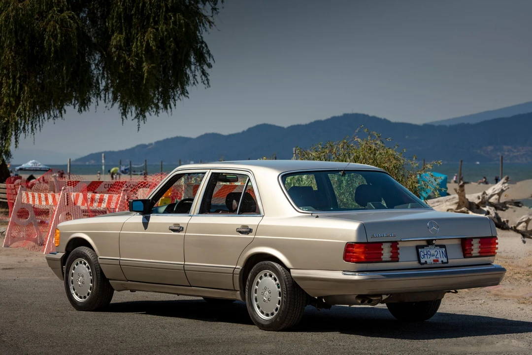 1988 Mercedes-Benz W126 S-Class Sedan - Image 3 of 31