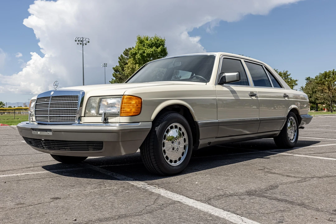 1988 Mercedes-Benz W126 S-Class Sedan - Image 8 of 31
