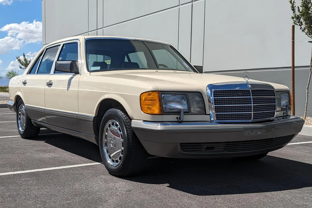 1988 Mercedes-Benz W126 S-Class Sedan - Image 17 of 31