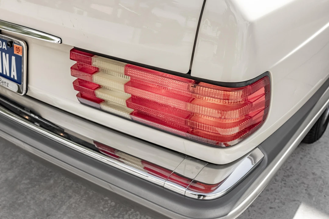 1988 Mercedes-Benz W126 S-Class Sedan - Image 27 of 31