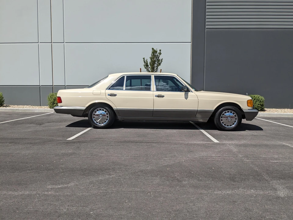 1988 Mercedes-Benz W126 S-Class Sedan - Image 14 of 31