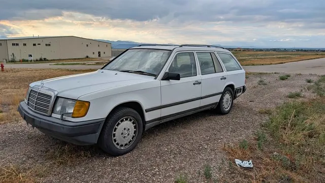 1988 Mercedes-Benz 300TE