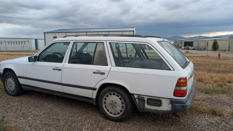 1988 Mercedes-Benz W124 E-Class - Image 6 of 16