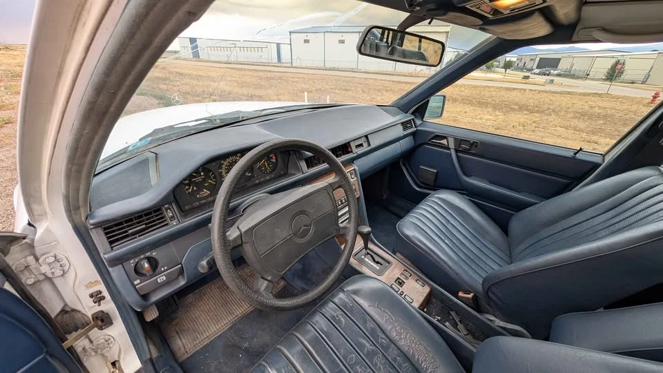 1988 Mercedes-Benz W124 E-Class - Image 9 of 16