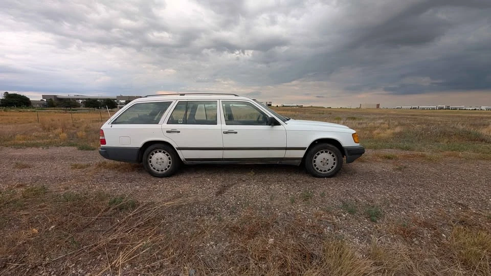 1988 Mercedes-Benz W124 E-Class - Image 3 of 16
