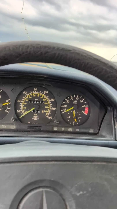 1988 Mercedes-Benz W124 E-Class - Image 15 of 16