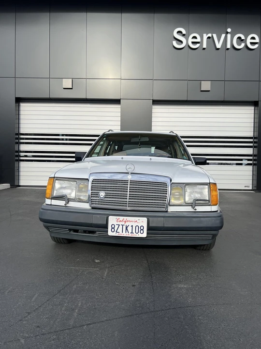 1988 Mercedes-Benz W124 E-Class - Image 16 of 31