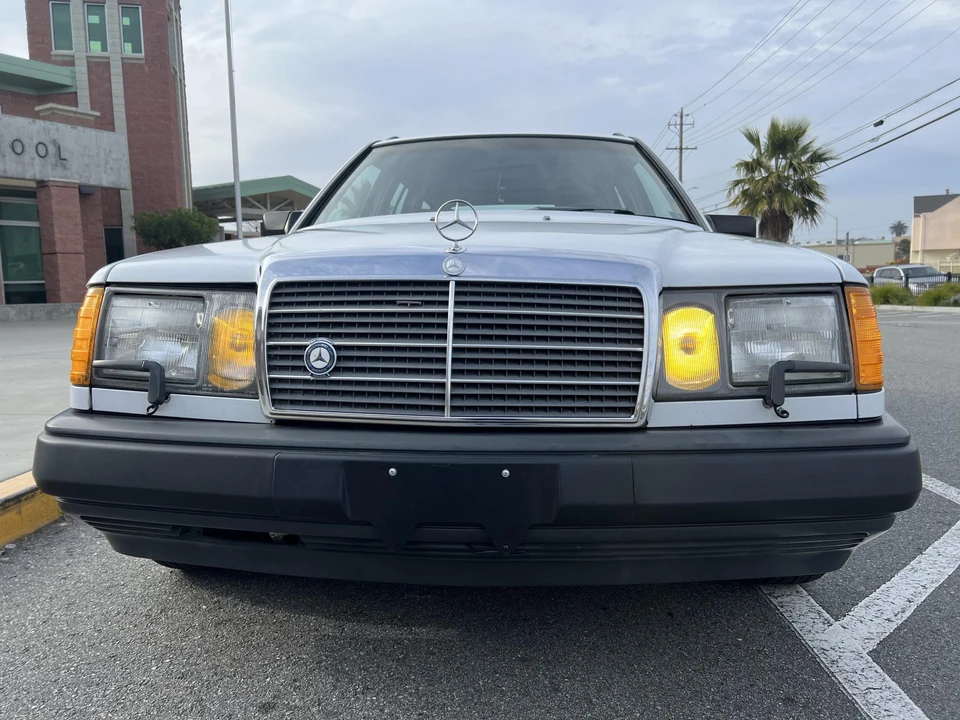 1988 Mercedes-Benz W124 E-Class - Image 21 of 31