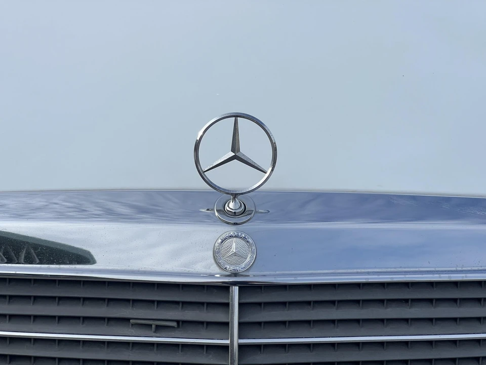 1988 Mercedes-Benz W124 E-Class - Image 30 of 31