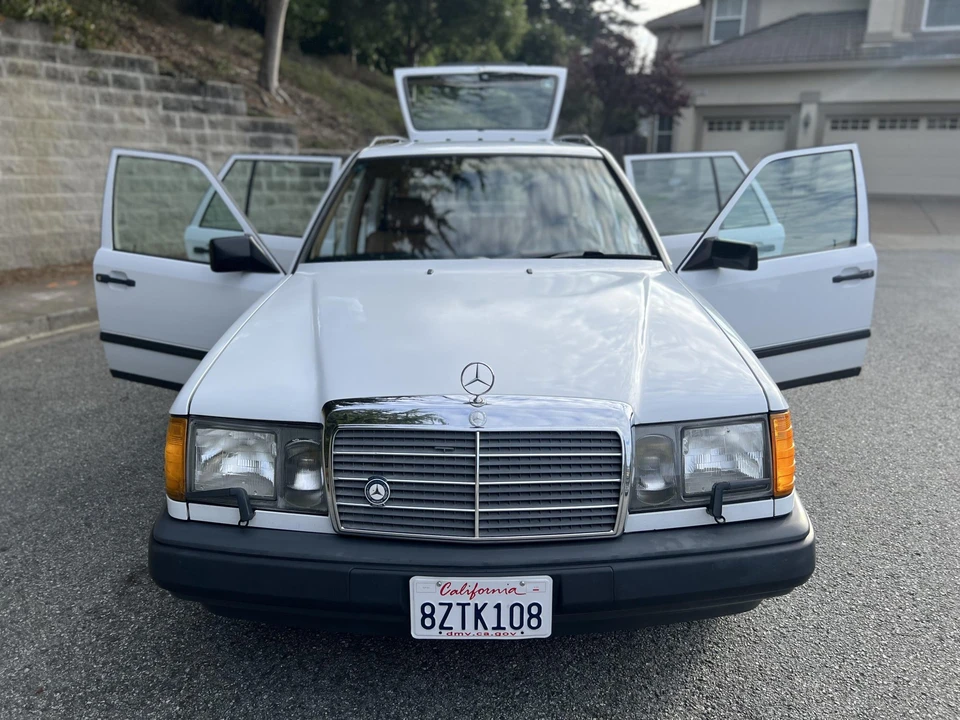 1988 Mercedes-Benz W124 E-Class - Image 23 of 31