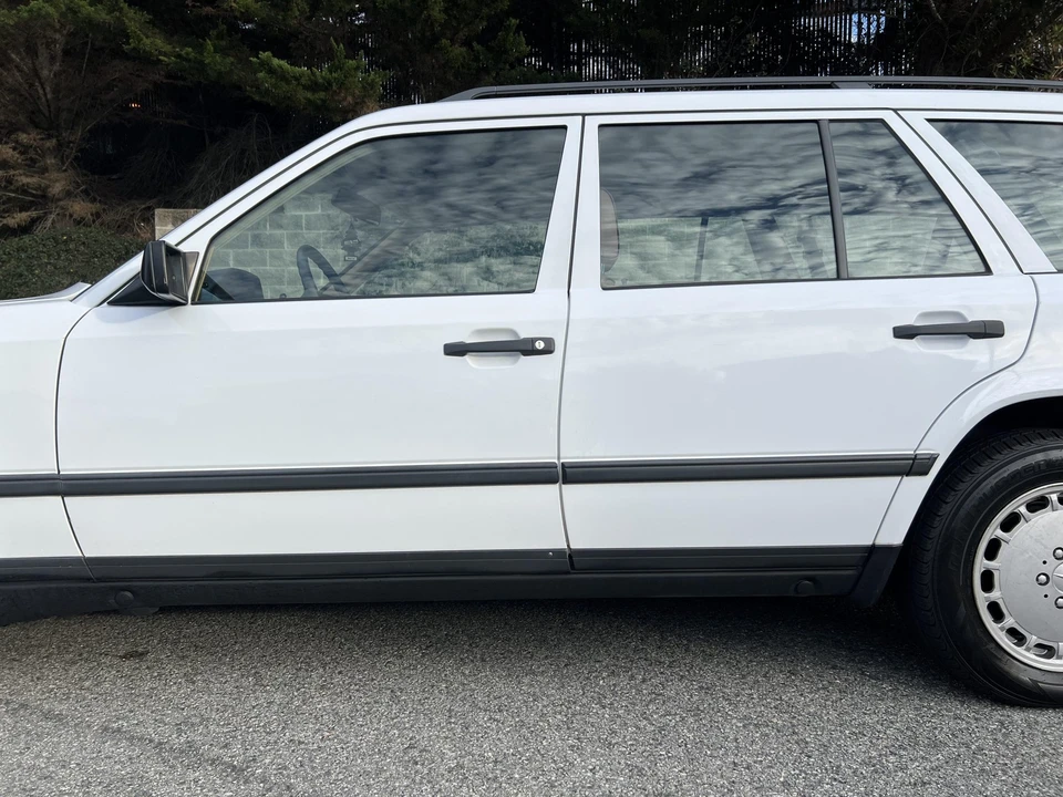 1988 Mercedes-Benz W124 E-Class - Image 25 of 31