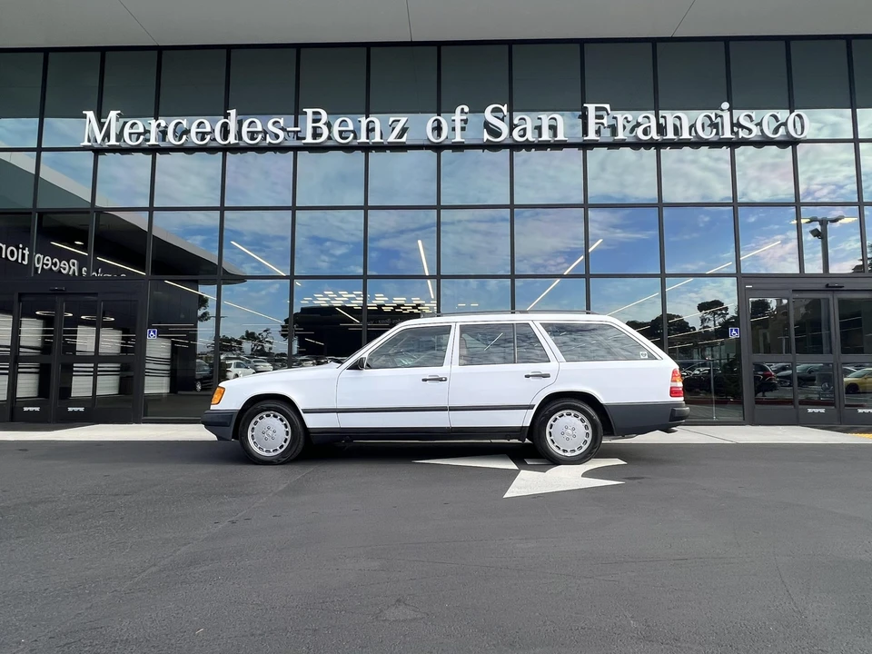 1988 Mercedes-Benz W124 E-Class - Image 3 of 31