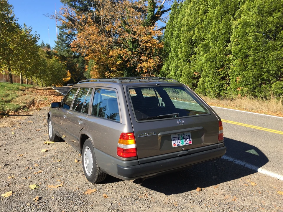 1988 Mercedes-Benz W124 E-Class - Image 30 of 31