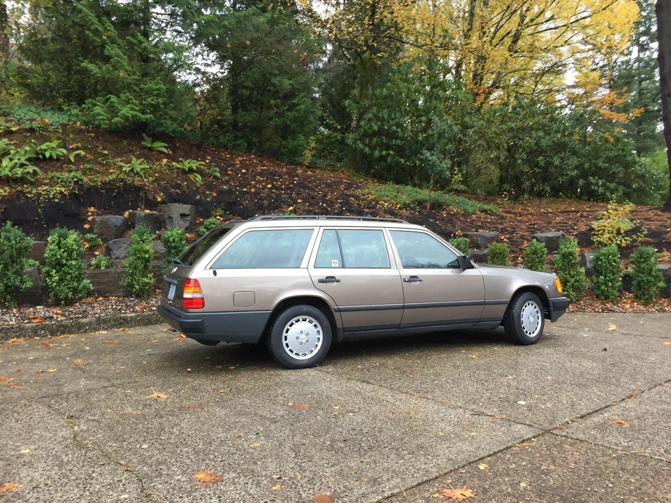 1988 Mercedes-Benz W124 E-Class - Image 7 of 31
