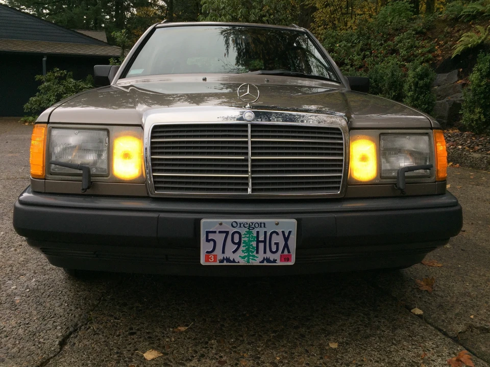 1988 Mercedes-Benz W124 E-Class - Image 23 of 31
