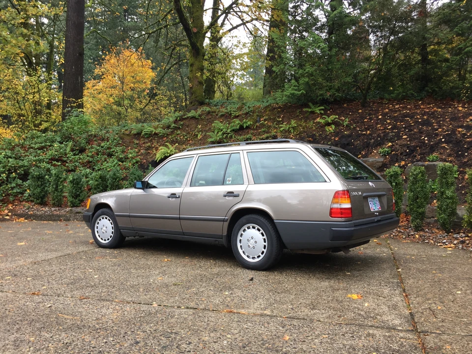 1988 Mercedes-Benz W124 E-Class - Image 16 of 31