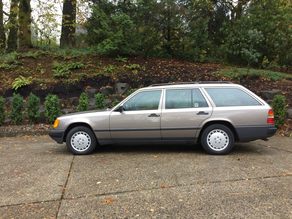 1988 Mercedes-Benz W124 E-Class - Image 18 of 31