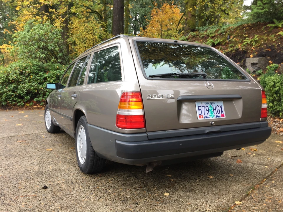 1988 Mercedes-Benz W124 E-Class - Image 15 of 31