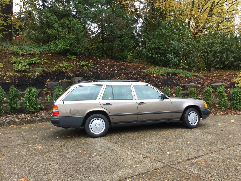 1988 Mercedes-Benz W124 E-Class - Image 6 of 31