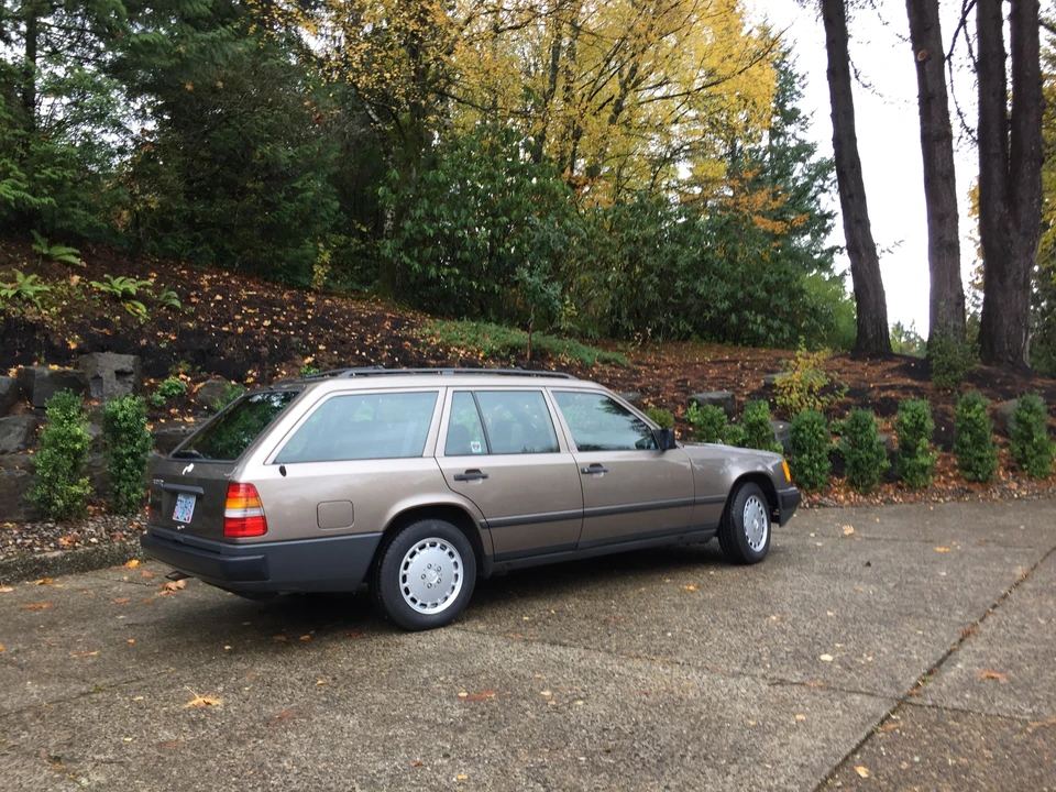 1988 Mercedes-Benz W124 E-Class - Image 8 of 31
