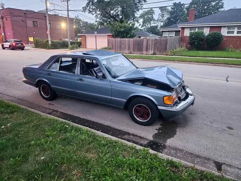 1988 Mercedes-Benz 400 SEL Sedan 4D