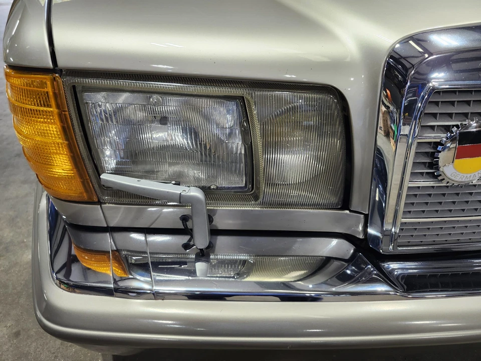 1988 Mercedes-Benz W126 S-Class Sedan - Image 25 of 31