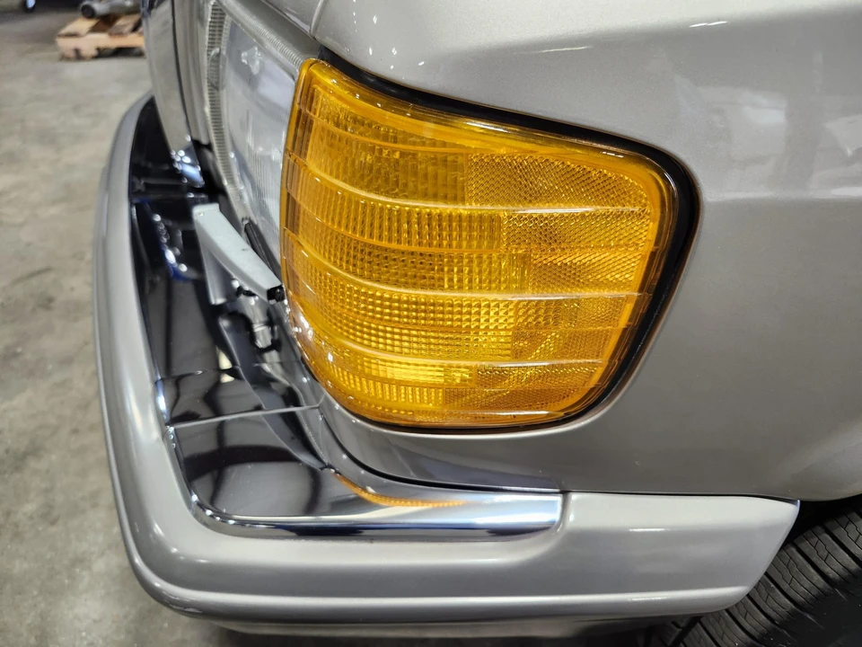 1988 Mercedes-Benz W126 S-Class Sedan - Image 28 of 31