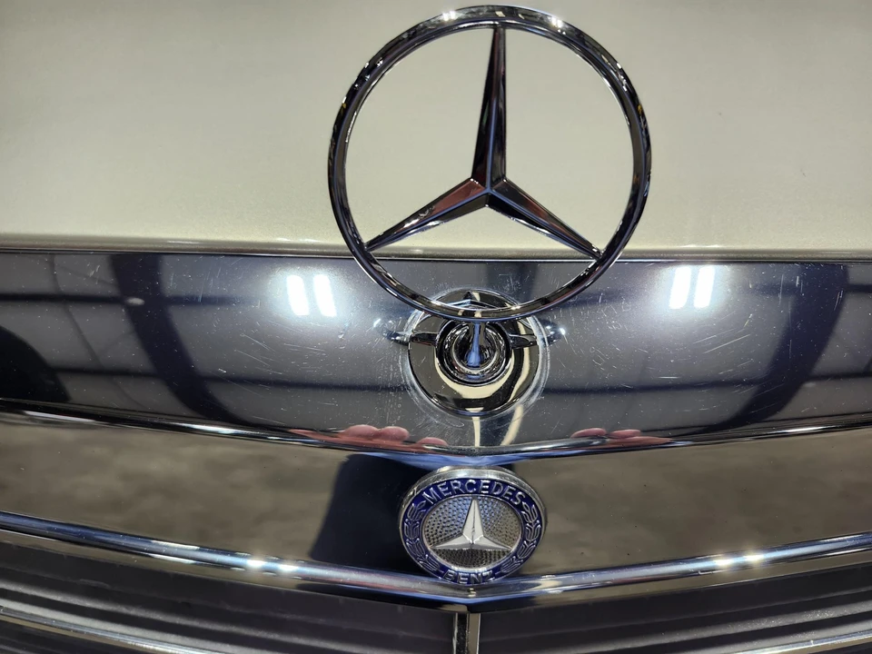 1988 Mercedes-Benz W126 S-Class Sedan - Image 24 of 31