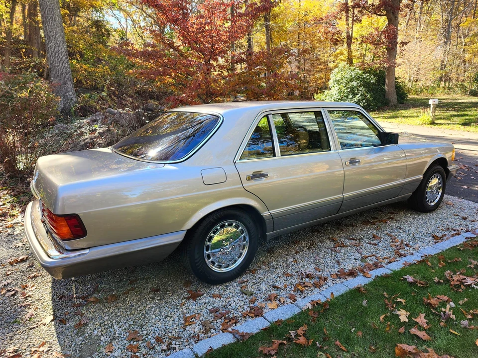 1988 Mercedes-Benz W126 S-Class Sedan - Image 18 of 31