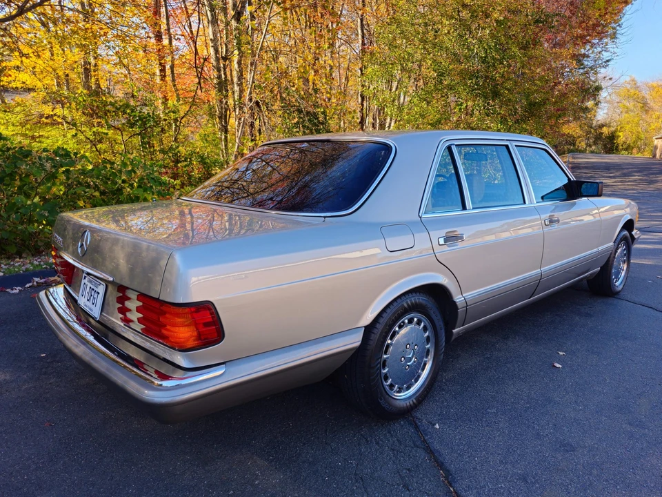 1988 Mercedes-Benz W126 S-Class Sedan - Image 7 of 31