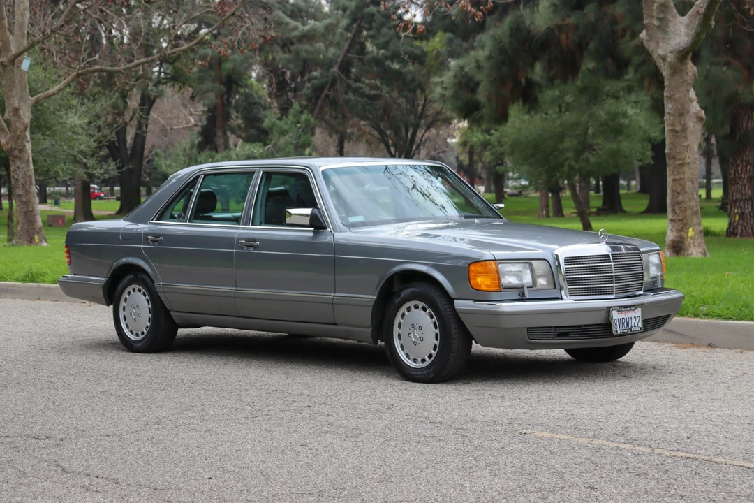 1988 Mercedes-Benz W126 S-Class Sedan - Image 12 of 31