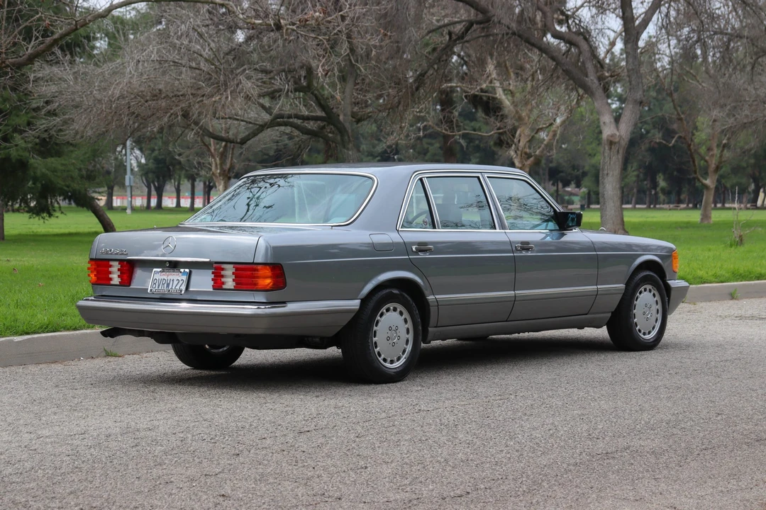 1988 Mercedes-Benz W126 S-Class Sedan - Image 17 of 31