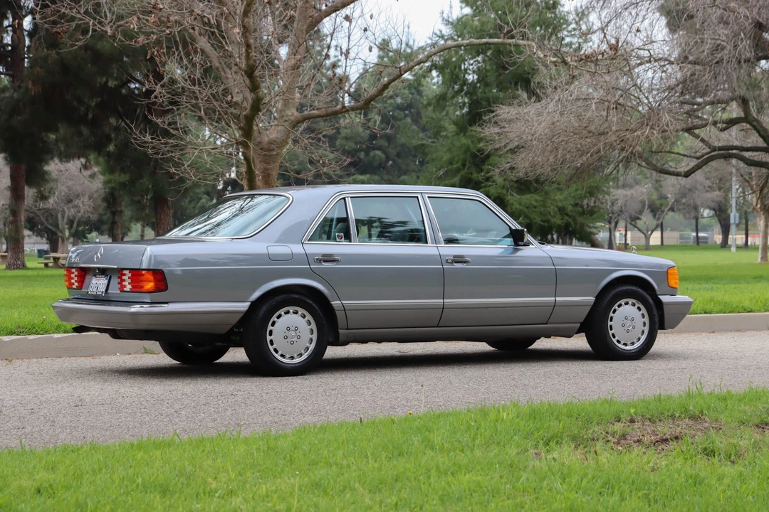 1988 Mercedes-Benz W126 S-Class Sedan - Image 15 of 31
