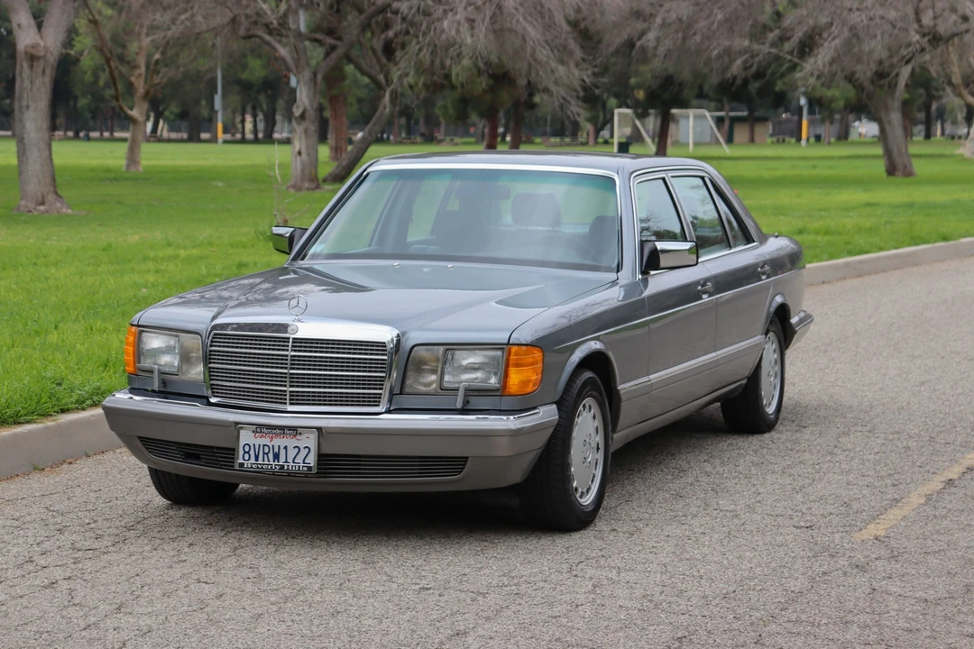 1988 Mercedes-Benz W126 S-Class Sedan - Image 6 of 31