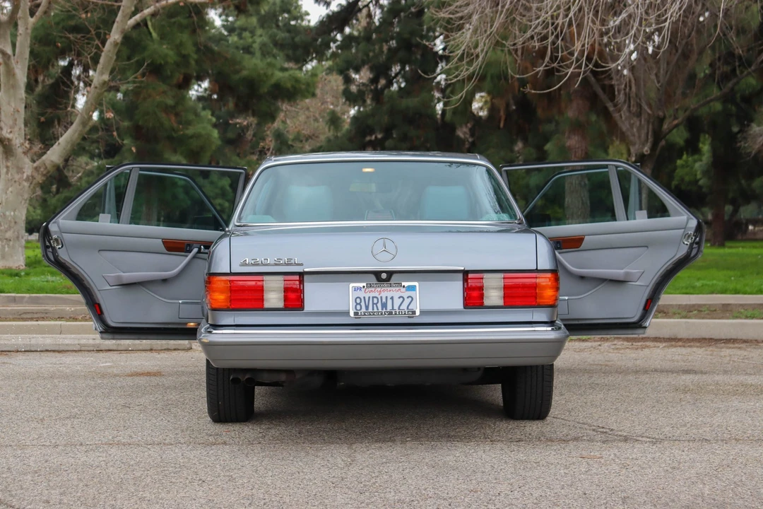 1988 Mercedes-Benz W126 S-Class Sedan - Image 30 of 31