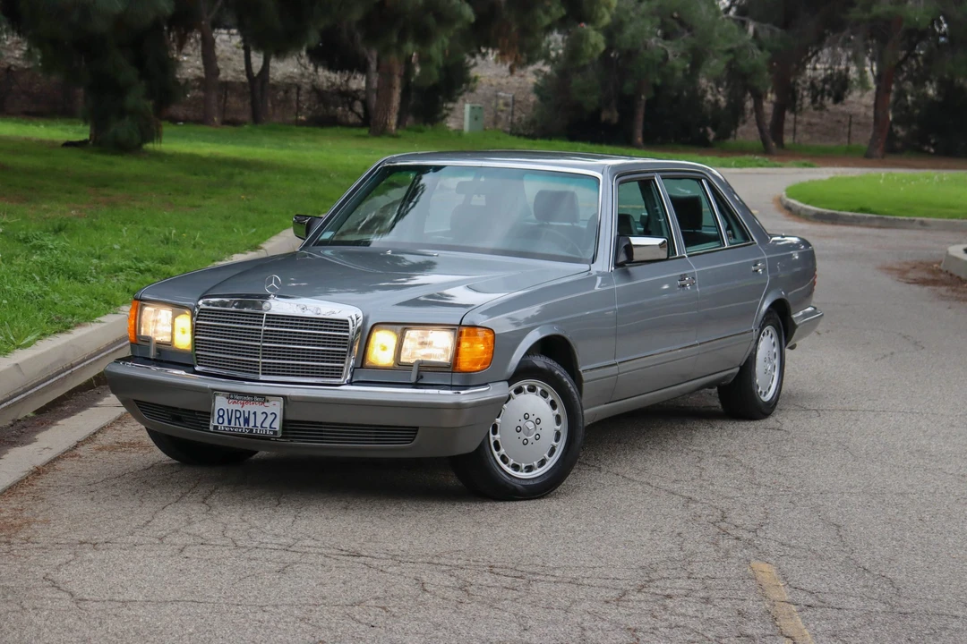 1988 Mercedes-Benz W126 S-Class Sedan - Image 5 of 31