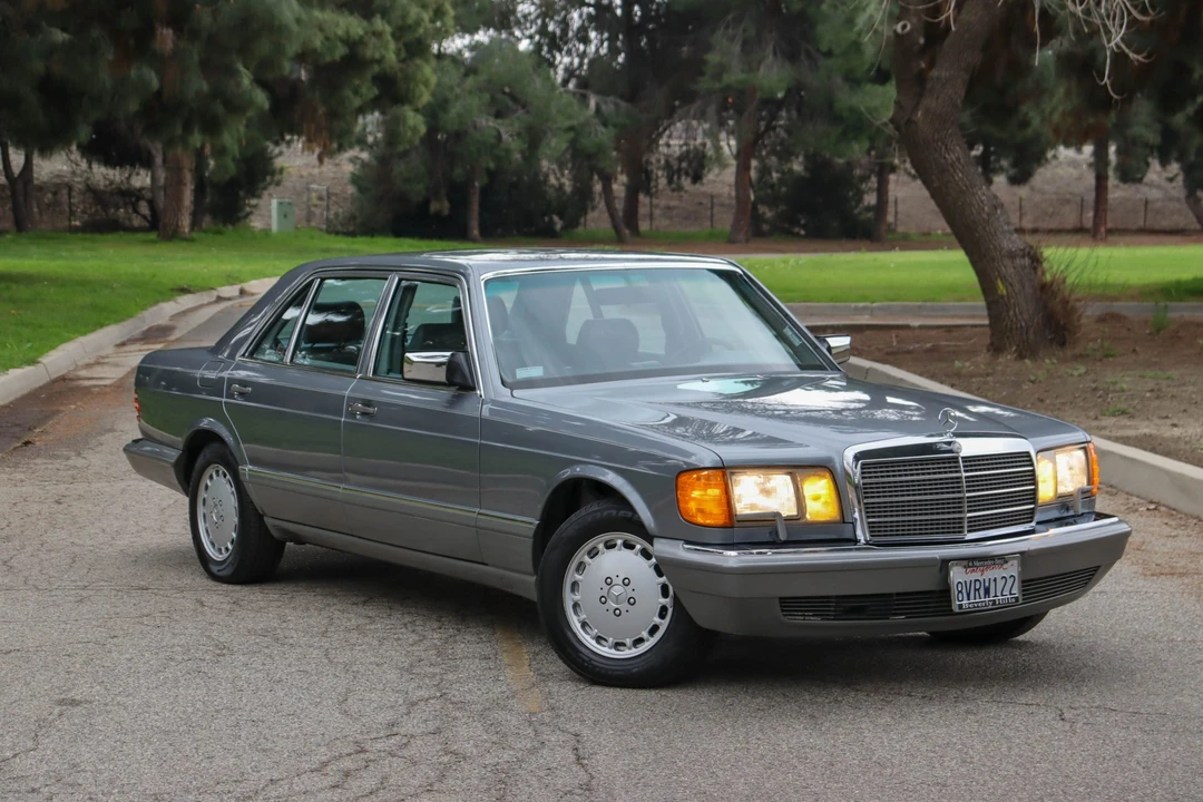 1988 Mercedes-Benz W126 S-Class Sedan - Image 10 of 31