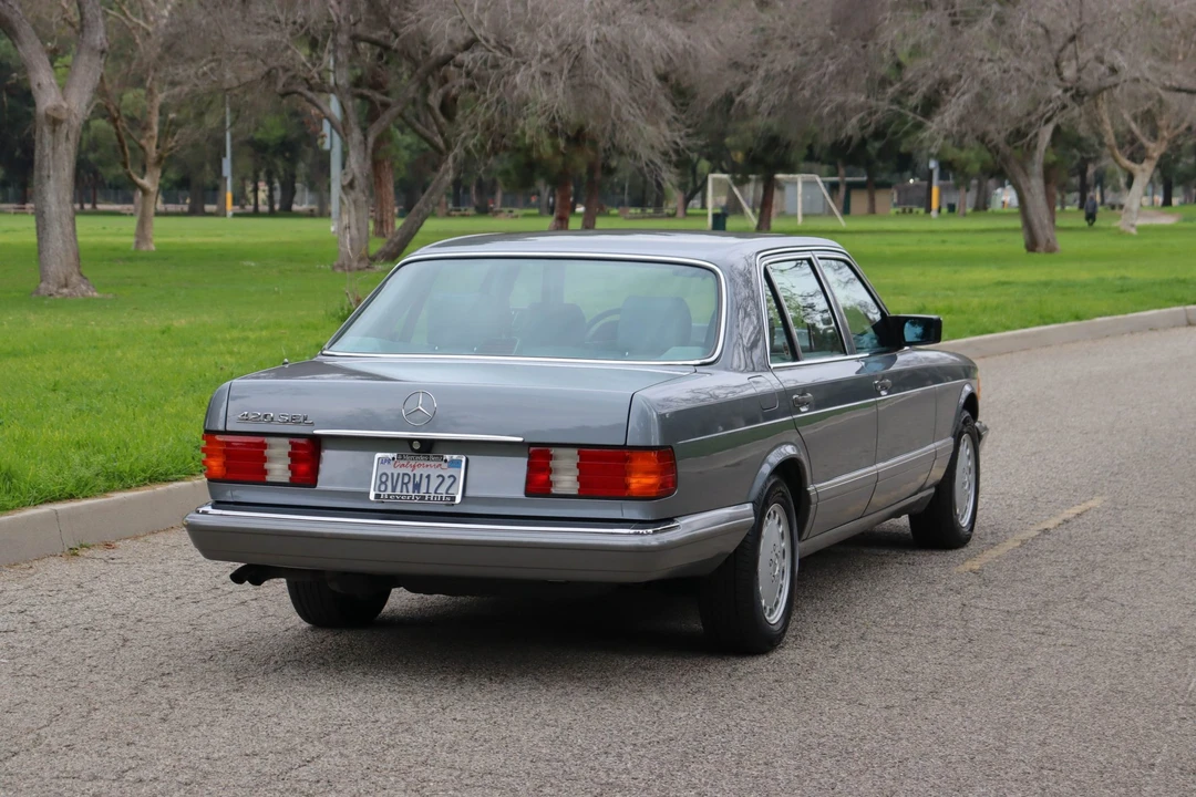 1988 Mercedes-Benz W126 S-Class Sedan - Image 20 of 31