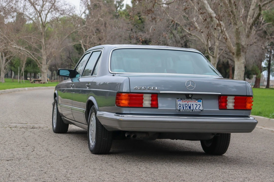 1988 Mercedes-Benz W126 S-Class Sedan - Image 25 of 31